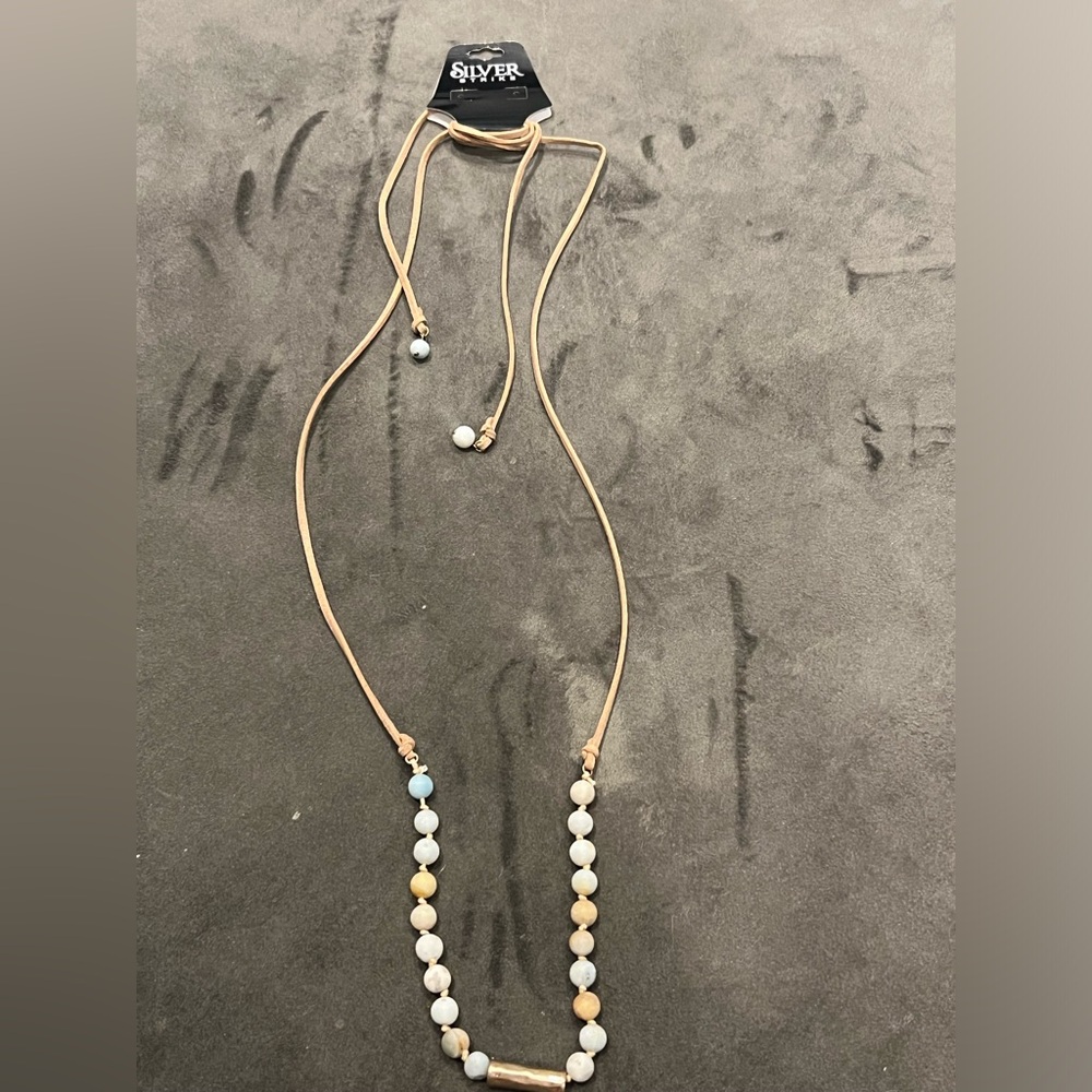 NWT Silver Strike stone and leather necklace